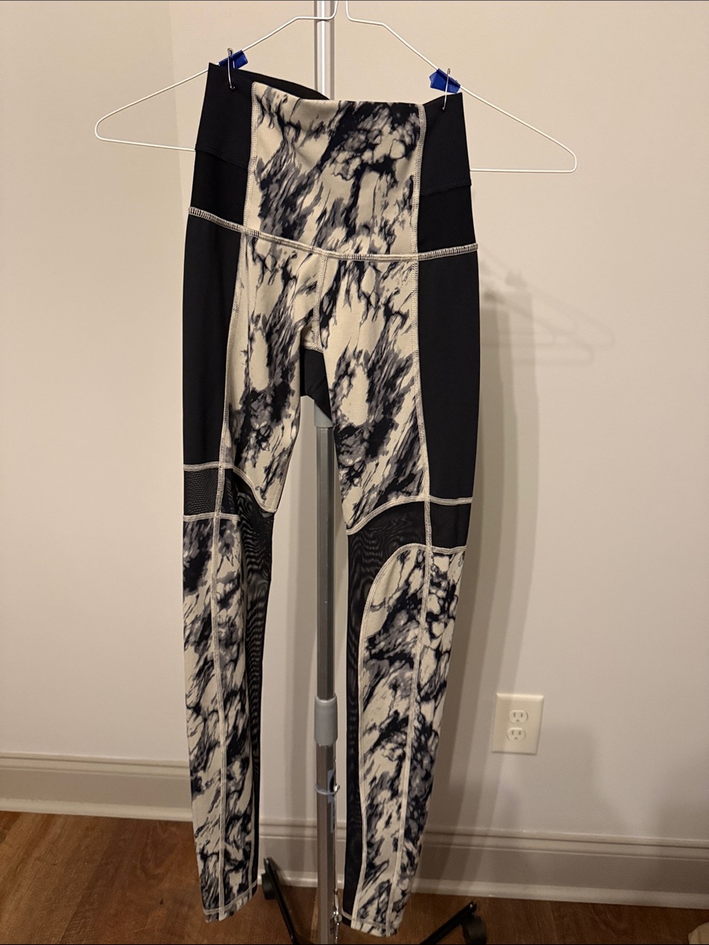lululemon athletica Black & White Marble Print Leggings
